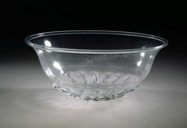 Ravenscroft-Bowl-with-Seal