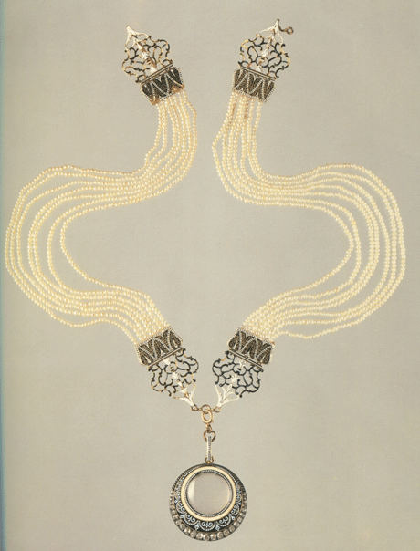 Carlo-Giuliano-Pearl-Necklace