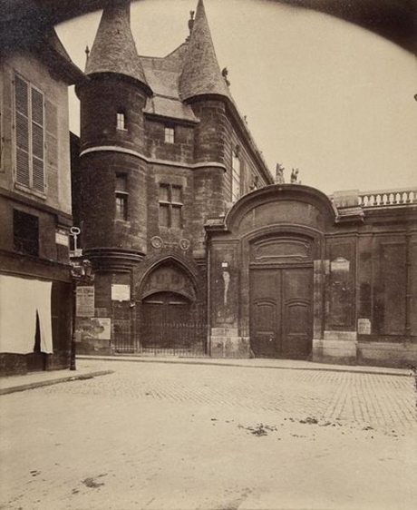 Eugène Atget: Old Paris – Photographic Portrait of a City