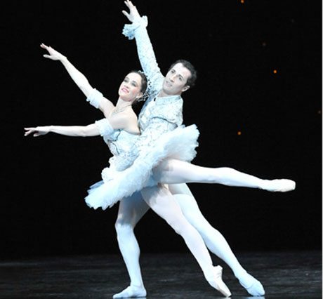 Lucinda Dunn & Robert Curran in Cinderella extracts courtesy The Australian Ballet