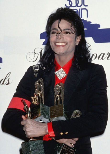 King of Pop Michael Jackson’s Court Dress Exhibit & Auction