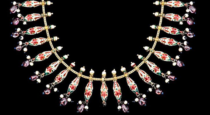 Mughal Indian necklace, the woven gold chain hung over 27 'jasmine bud' pendants mounted with pearls, decorated with enamel and set witih lasque diamonds, terminating in pearl and pink tourmaline drops. The reverse decorated with red, white and green enamel circa 1880. Provenance: The Margaret Olley Collection courtesy Anne Schofield Antiques