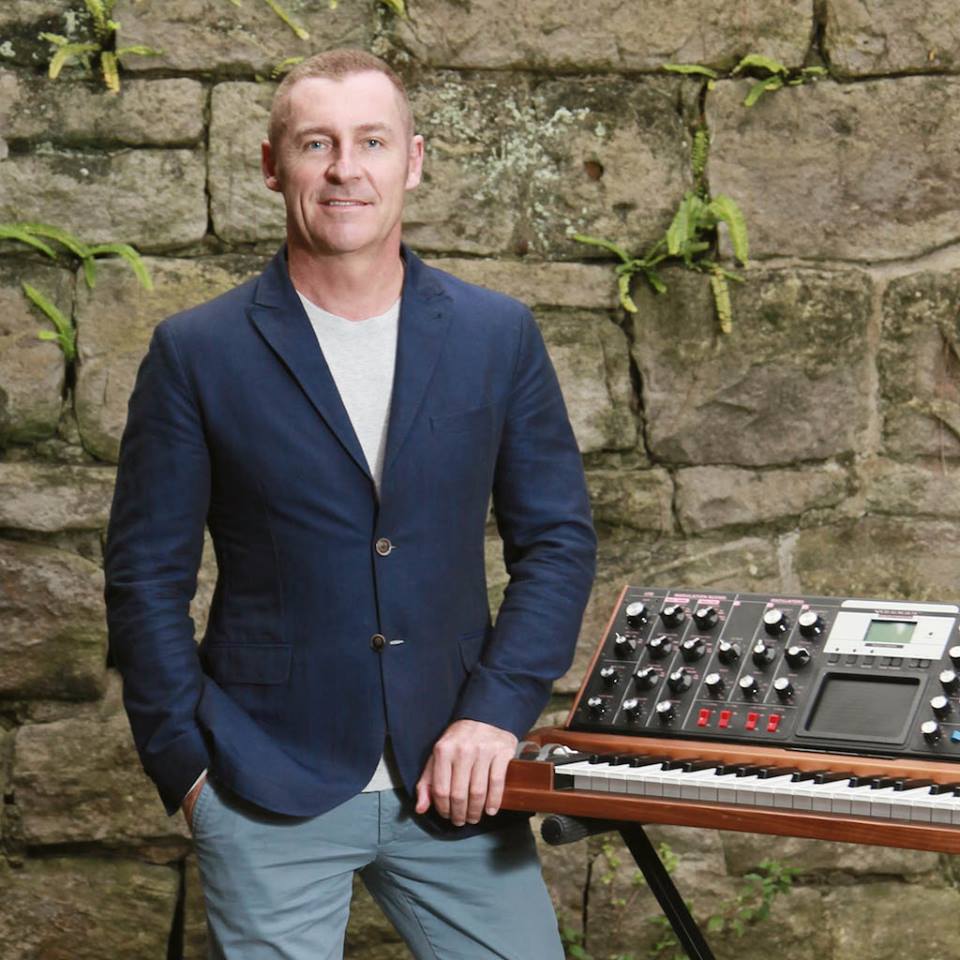 Dyer and Synthesiser