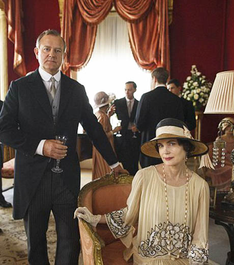 Lord Grantham (Hugh Bonneville and Lady Cora (Elizabeth McGovern) in the iTV production of Julian Fellowes Downton Abbey: Photo Nick Briggs
