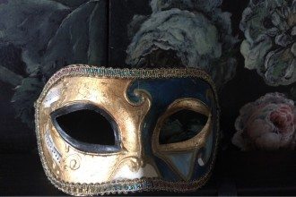 Baroque mask