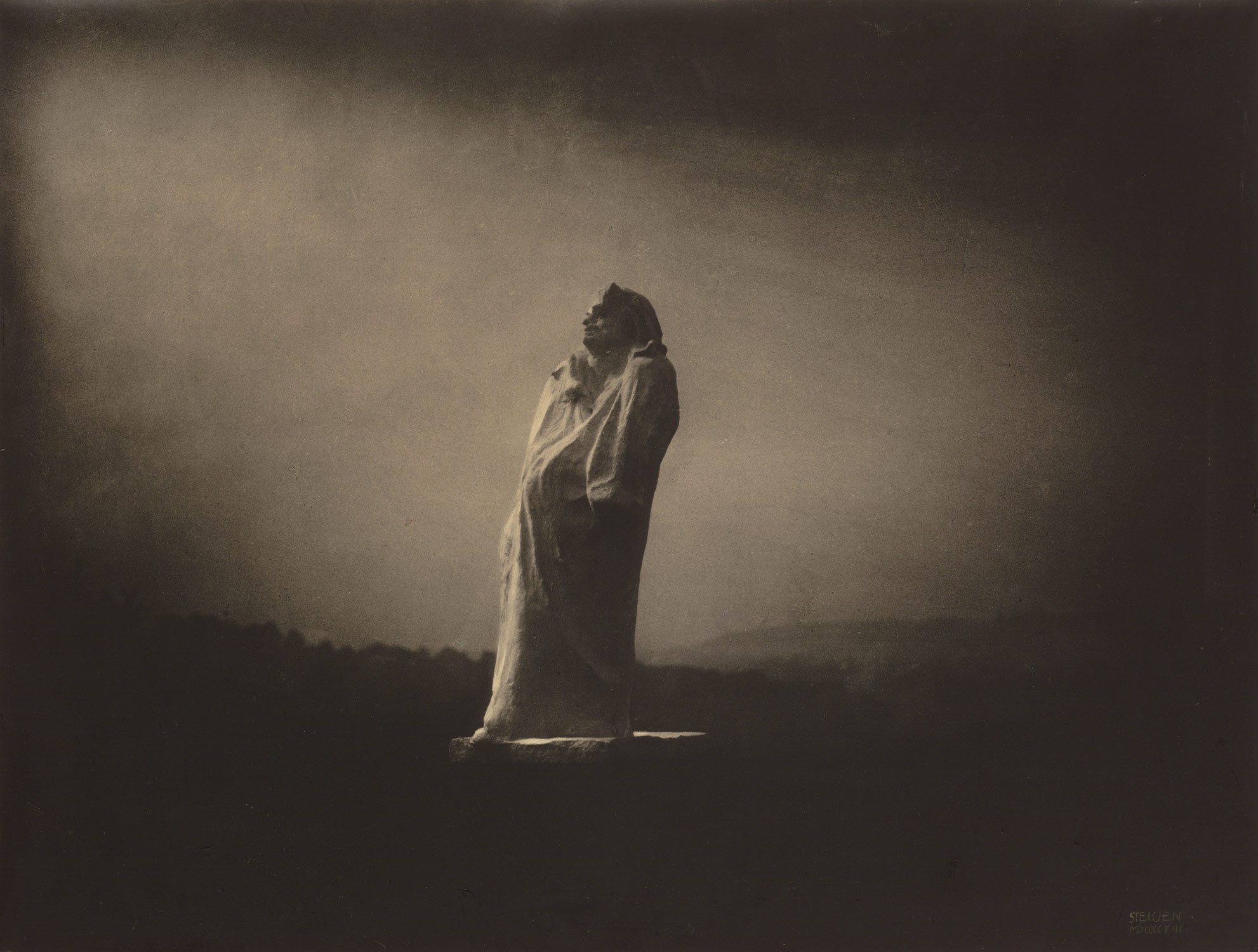 Edward J. Steichen Balzac, Towards the Light, Midnight 1908, Direct Carbon Print, © 2017 Artists Rights Society, New York, courtesy The Metropolitan Museum, New York